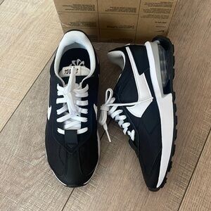 Nike air max pre day sneakers NWB